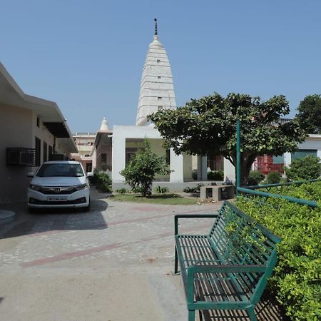 Radha Madhav Ashram Вріндаван Екстер'єр фото